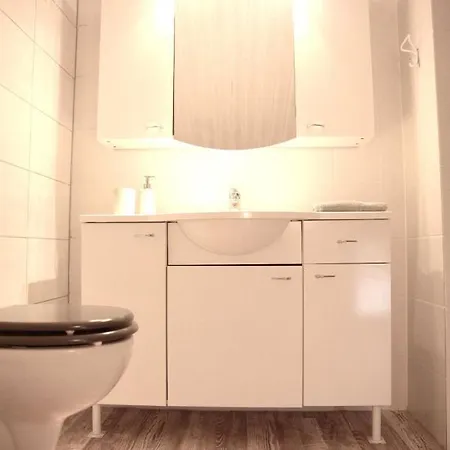 Prázdninový dům Gemuetliches Ferienhaus In Mit Eigenem Garten